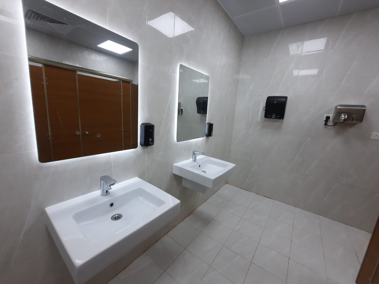 تأهيل دورات مياه مبانى رقم ( 22 ، 23 ) - الحرس الوطني 